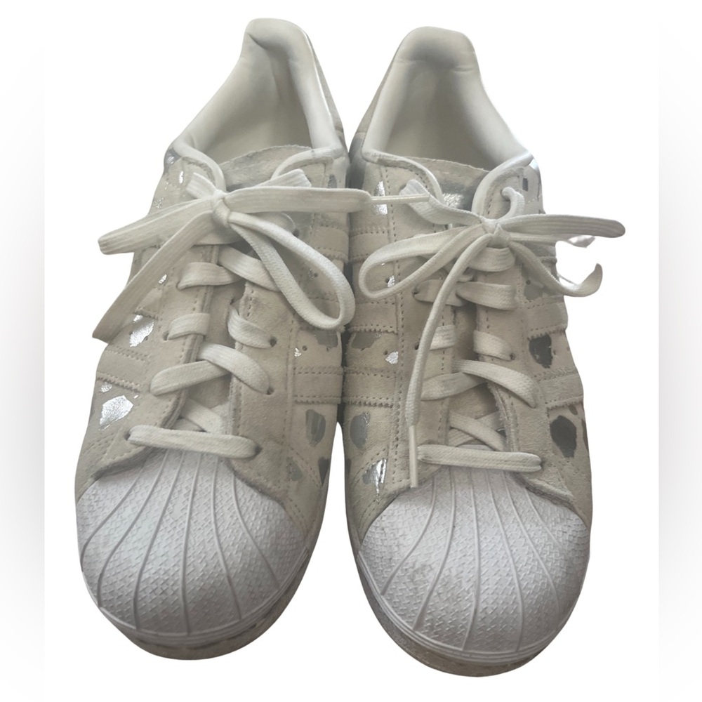 Adidas Superstar 7.5 silver paint splatter design